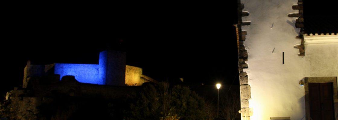 Castelo de Marvão iluminado com as cores da Ucrânia 