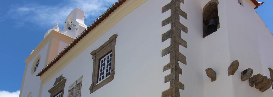 (Português) Município inaugura sala com espólio bibliográfico de José Gomes Esteves