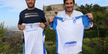 Equipa de atletismo do Grupo Desportivo Arenense com novas camisolas
