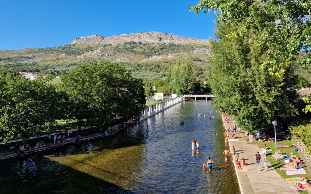 Zona balnear da Portagem nomeada para Praia Fluvial do Ano